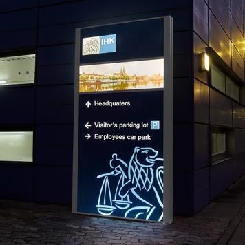 Kültéri információs oszlop „Madrid LED”