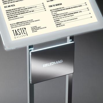 „Stahl“ LED információs display mágneses kerettel